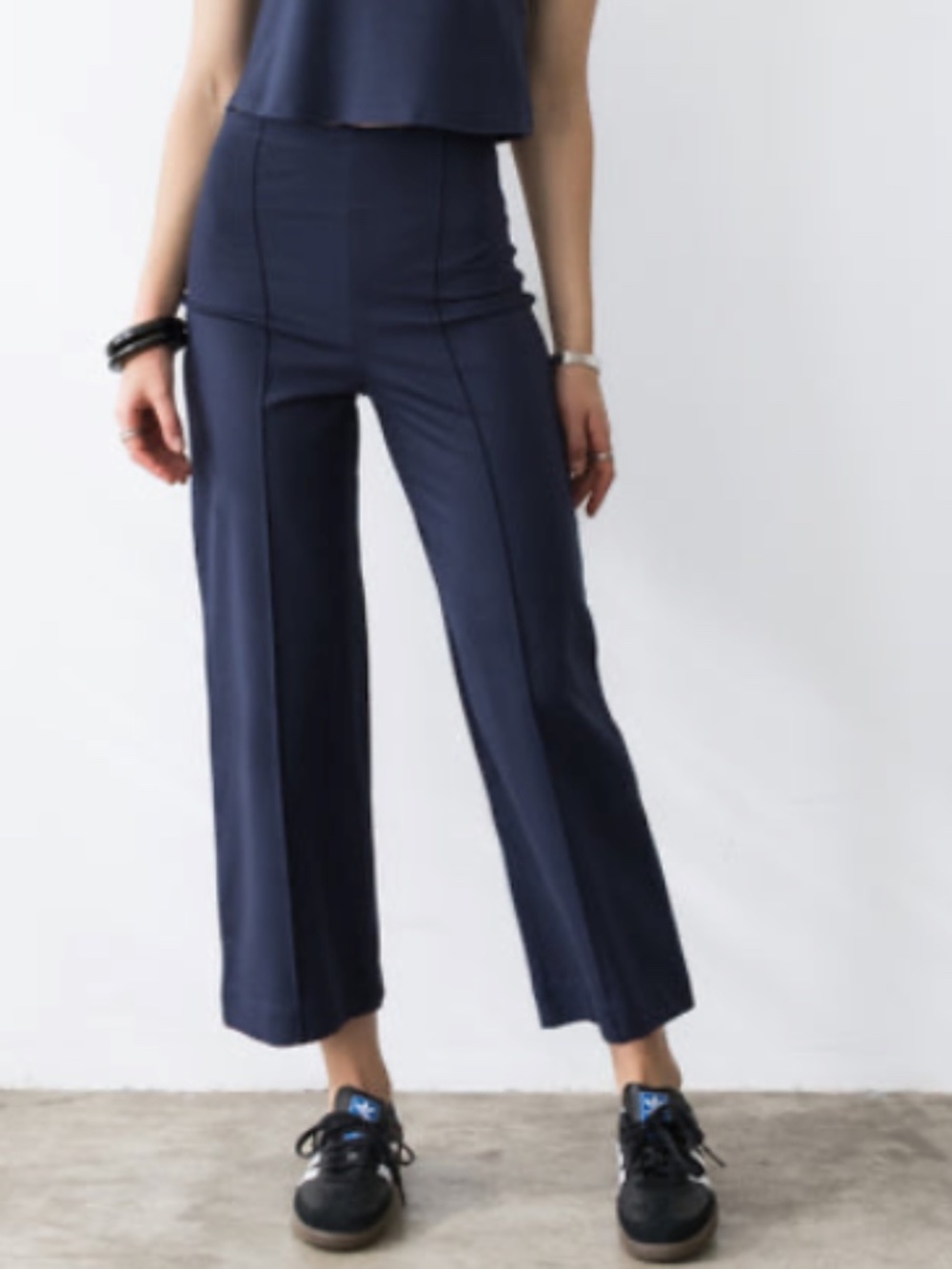 Ripley Rader - Navy Ponte Knit Cropped Straight Leg Pant - Size 2 (s)